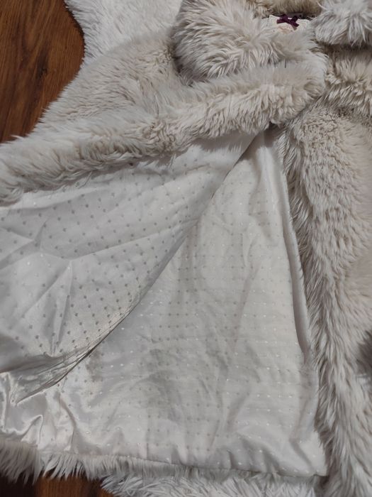 Blanita/haina blana marimea XS-S