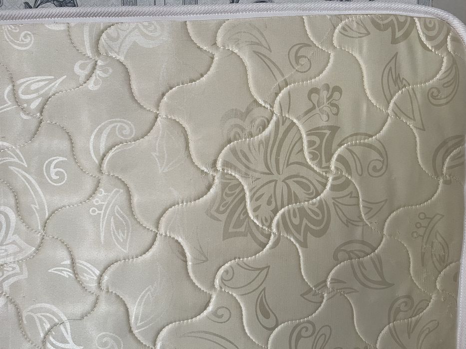 Продам матрас не дорого