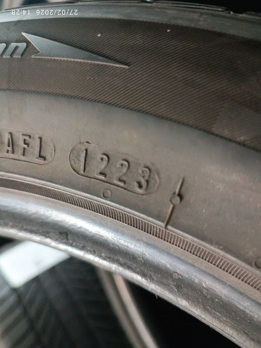 2бр.зимни гуми 205/55/17 Nexen