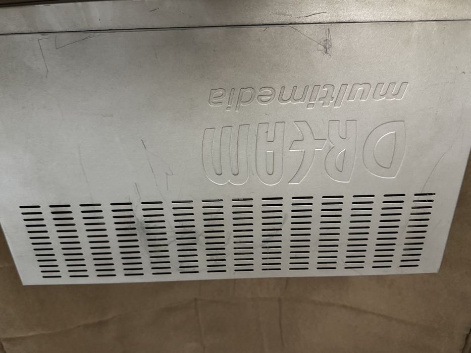 Продавам сателитен приемник DreamBox 7020-S original