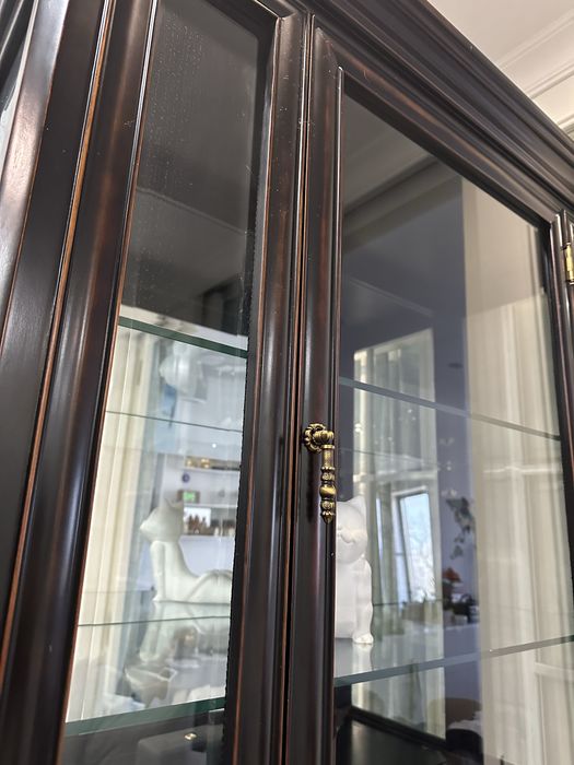 Сервант витрина для посуды