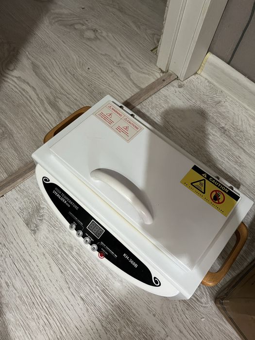 Сухожаровой шкаф для инструментов