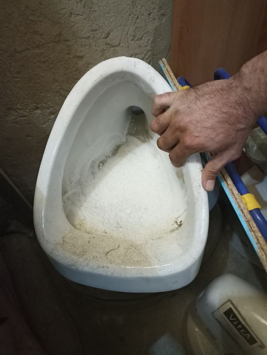 Продам писсуары 2 шт