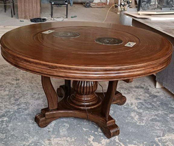 Стол круглый для гостиной.  С подогревом Диаметр 1.5 м.