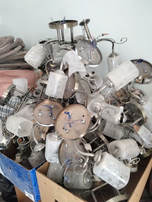 Люстры б/у в хорошем состояний