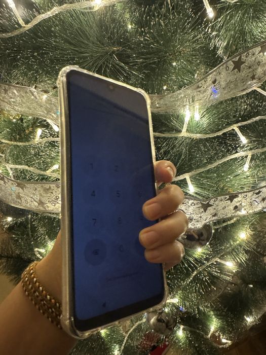 Продаю Редми телефон