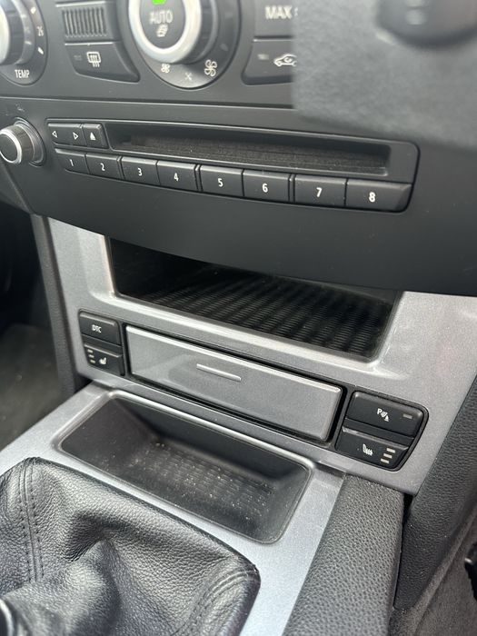 Bmw 525d 3.0,197 cp , manual , facelift , cititi cu atentie descrierea !