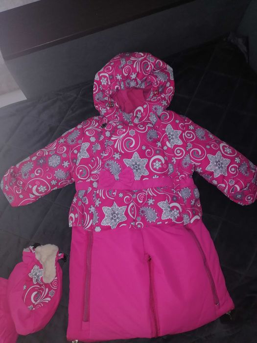Продам зимний комбенизон на девочку