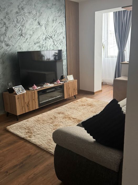 Vand apartament targu ocna D16