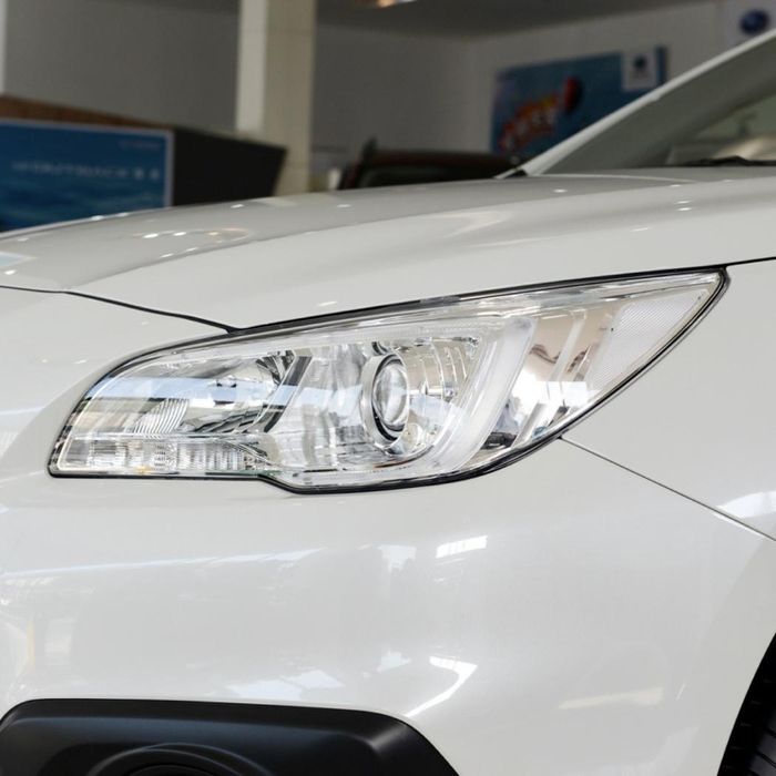 Стекла фар Subaru outback 15-17г.