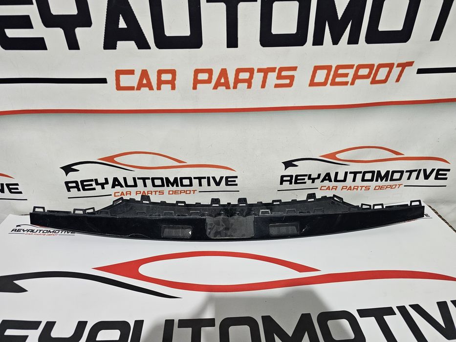 Ornament haion Audi Q8 dupa 2019 cod 4M8853236