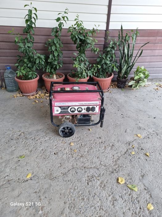 Продается бензогенератор