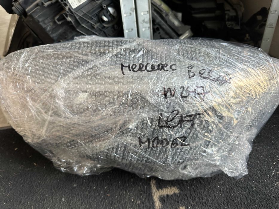 Фарове фар ляв Mercedes B W247 class farove far Мерцедес Б клас 247