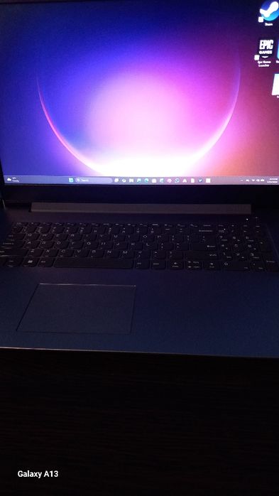 Leptop lenovo ideApead3 17alc6