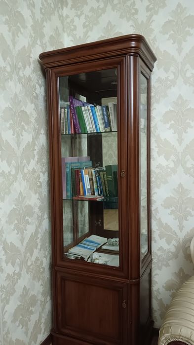 2 шкафа и тумба под телевизор