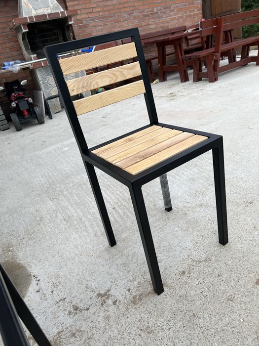 Execut confetii metalice