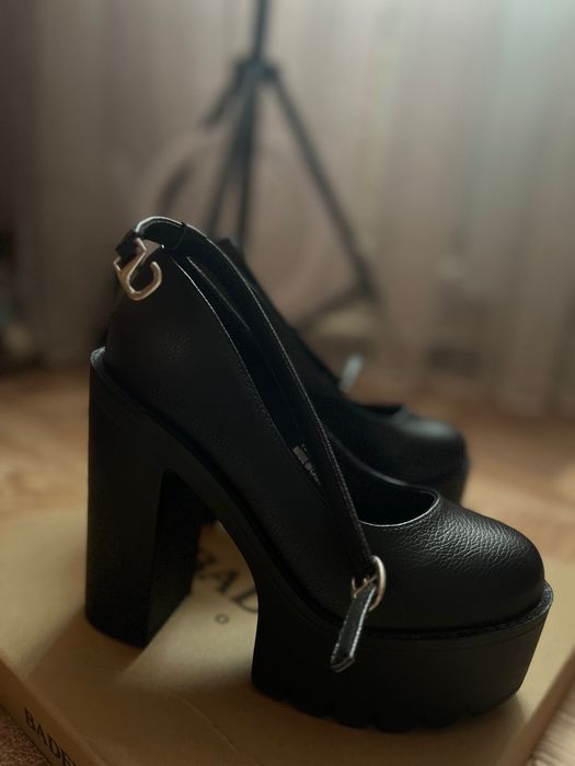 Новые туфли на платформе