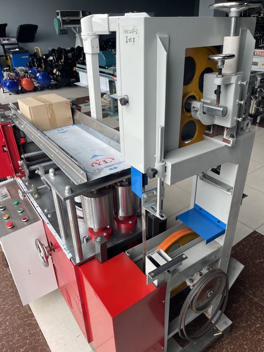 Автоматическое оборудование для производства бумажных салфеток (с сенс