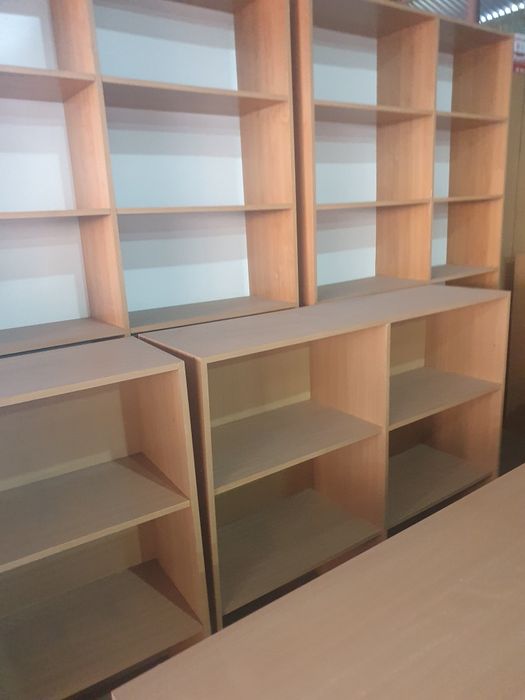 Mobilier magazin rafturi pal melaminat