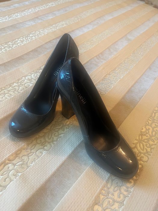 Pantofi Minelli marime 39