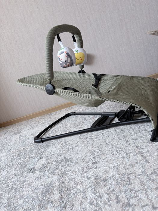Детский шезлонг,качалка