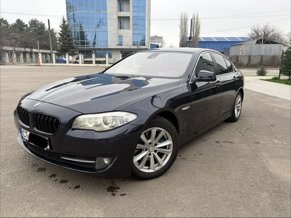BMW 5 Series 2011 — imagine 25