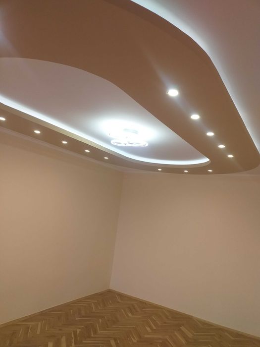 Продава се Офис в Варна, Базар Левски - 120 кв.м за 2500 €/кв.м - Снимка #10