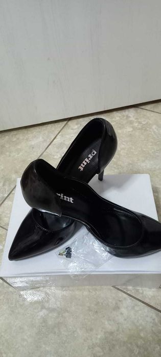 Pantofi cu toc stilleto 39,noi