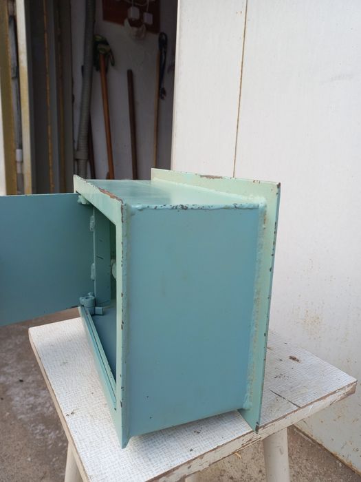 Продам сейф  для нужных вещей