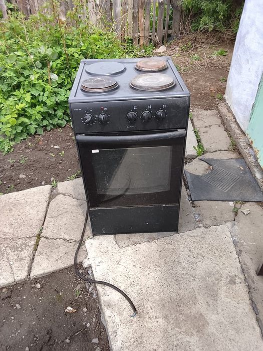 Продаю элктроплиту
