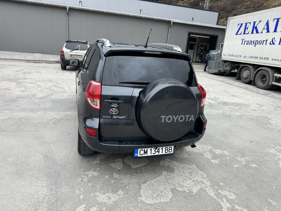 Джип тойота рав4 4х4