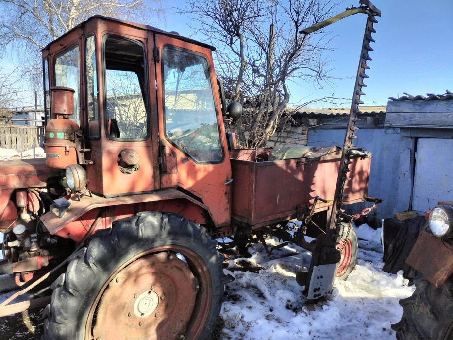 Продам трактор Т16
