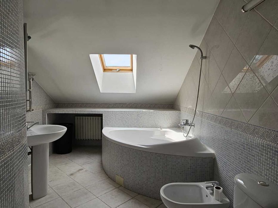 Дава се под наем Многостаен апартамент в София, Редута - 160 кв.м за 700 € - Снимка #5