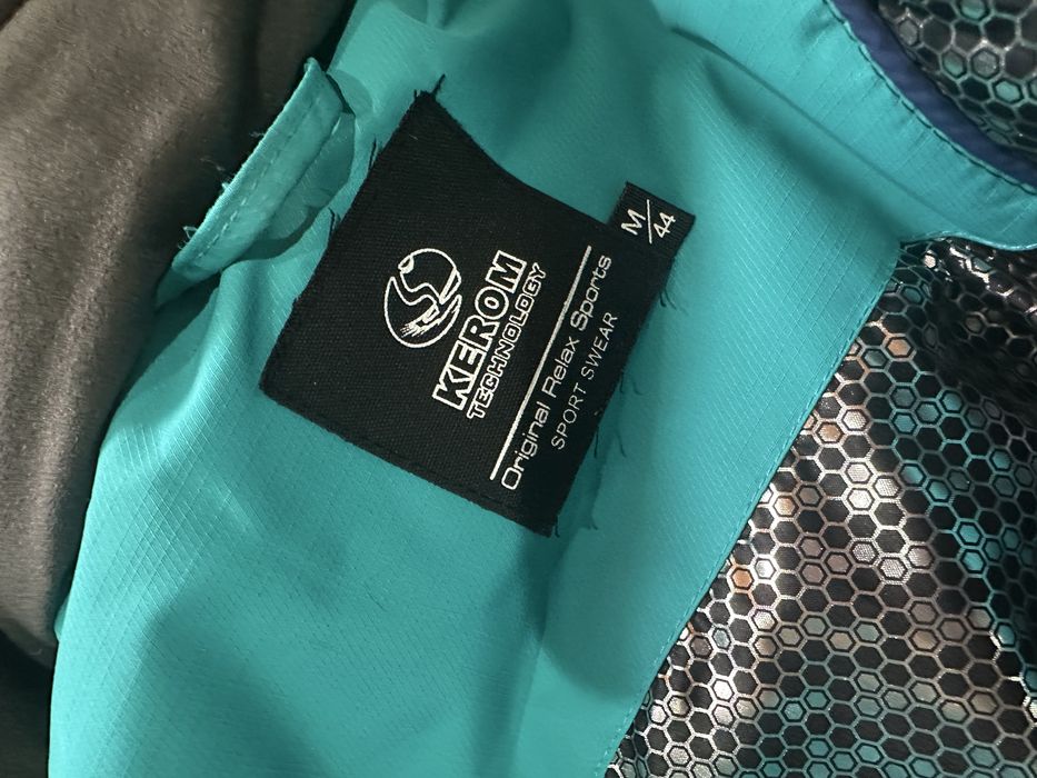 Зимний женский комбинезон