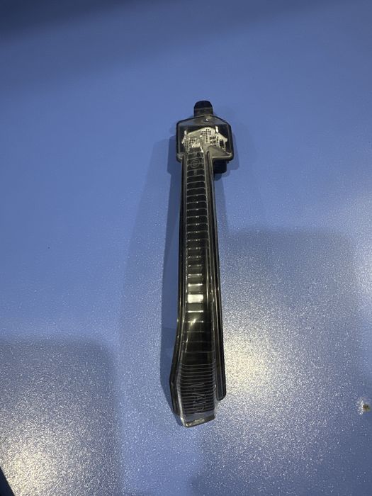 Повторитель поворота нового образца лада Веста, Ларгус