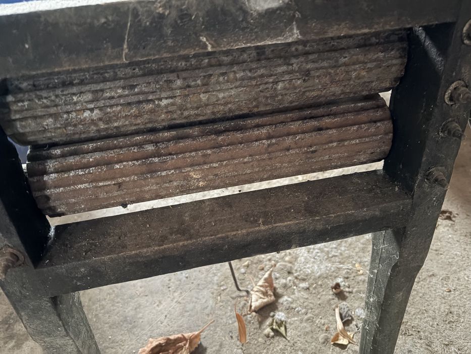 Zdrobitor de struguri Daralau de struguri cu cuva de lemn, Aluminiu