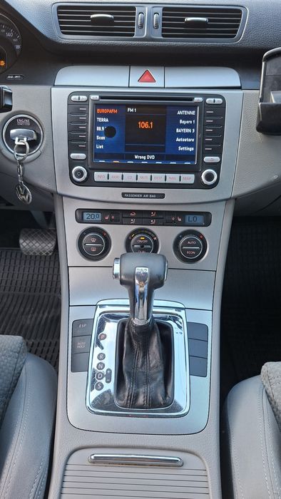 Volkswagen Passat B6 Variant 2.0 TDI DSG Automat | 2007 | Navi | Piele | Pilot Automat | Climatronic, preț 2000€ fix