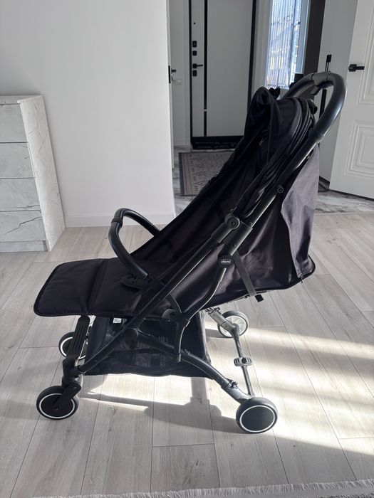 Продам коляску Chicco