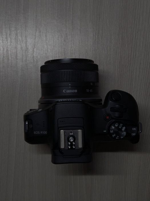 Фотоаппарат CANON R100