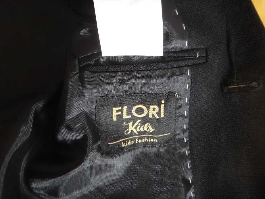 Нов Детски официален черен костюм от 3 части, размер 104-110см,за 4-5г