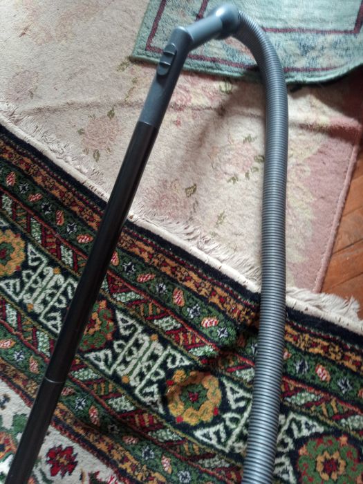 Прахосмукачка daewoo маркуч четка работи отлично