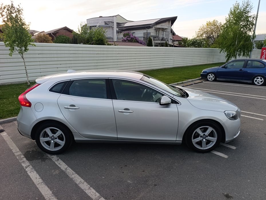 Volvo V40 / 1.6 diesel/ euro / 2014