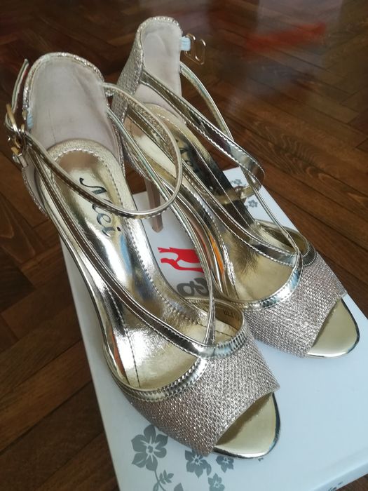 Sandale elegante aurii