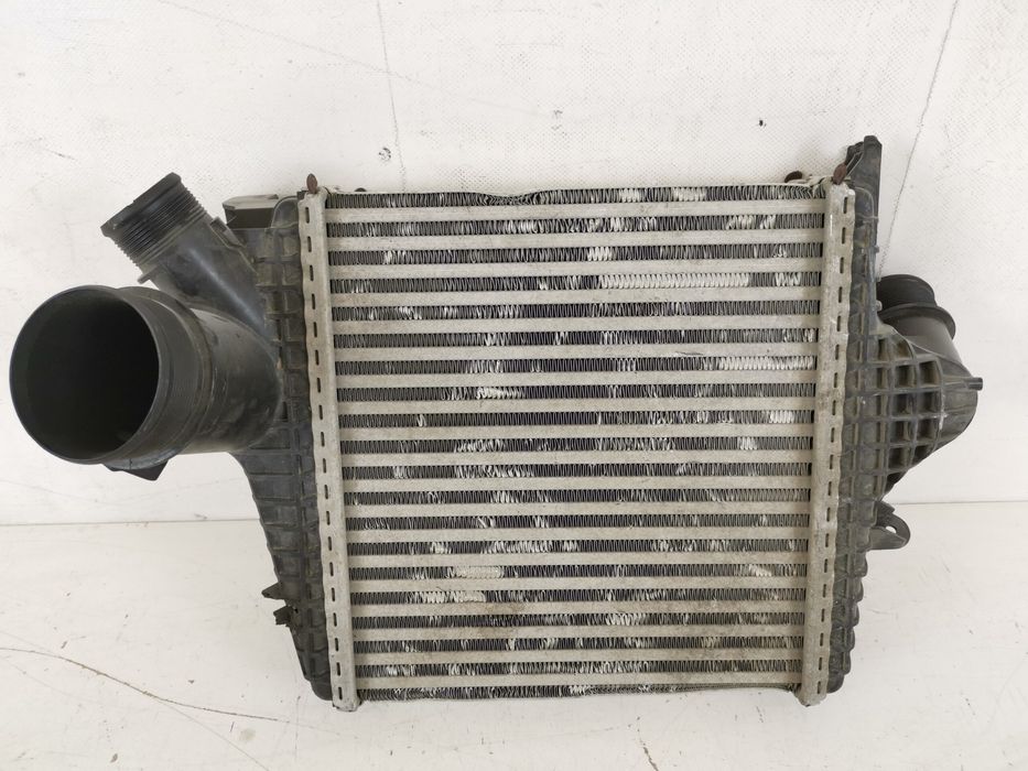 Радиатор Интеркулер Ауди Q7 / Audi Q7 4M , Q8 / Audi Q8 1 Оригинален,