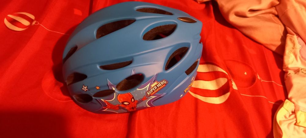 Детска велосипедна каска