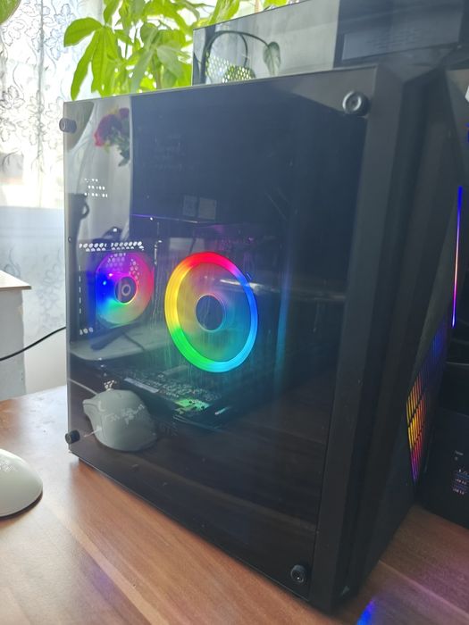 Vand Unitate Desktop PC