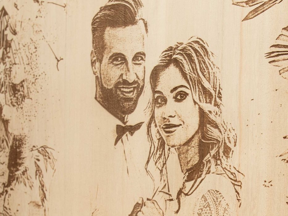 Гравирана снимка върху дърво 40х30см, Подарък за Рожден ден, Имен Ден