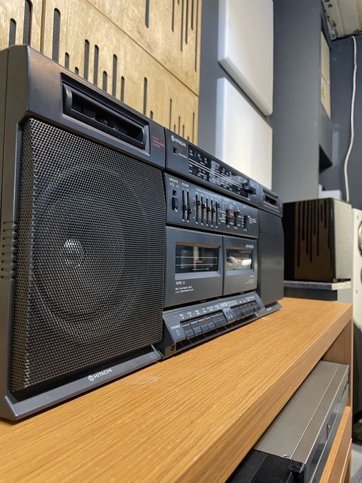 Radio casetofon boombox hitachi servisat, functional