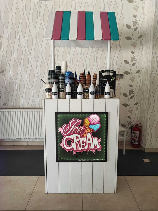 Ice cream bar toneta de inghetata