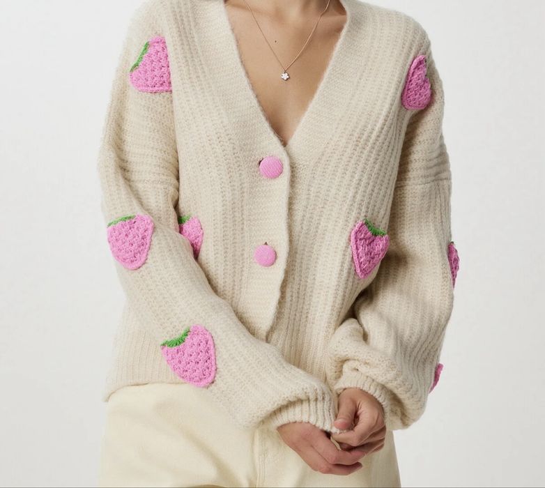 Ръчно плетена жилетка